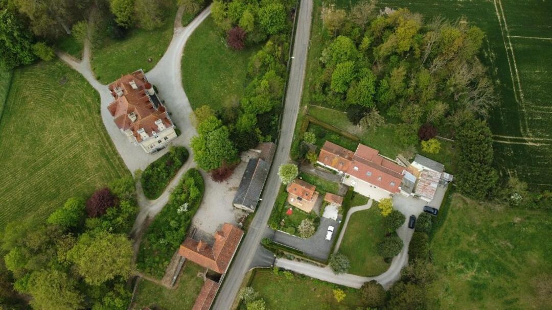 Aux Portes Du Chateau Intimiste Et Cosy A L'abri Des Regards Propice A La Detente Holiday home *